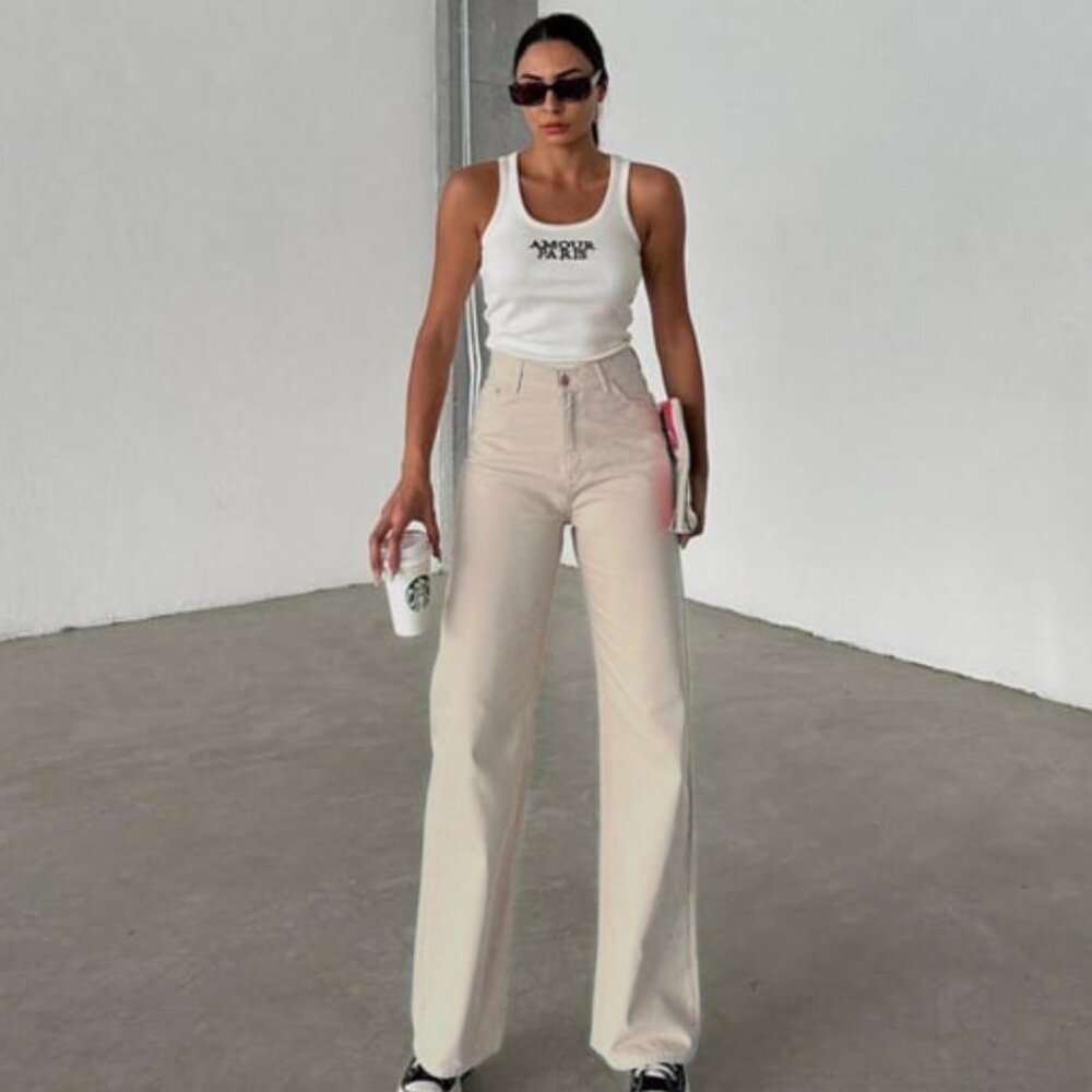 NWT Zara loose fit jeans ecru